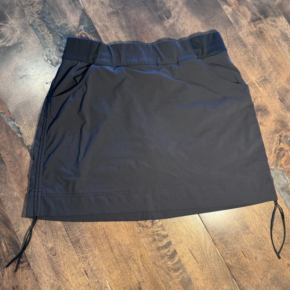 Columbia Womens Omni-Shield Advanced Repellency Skort Black LARGE Ruched Sides - Picture 1 of 13